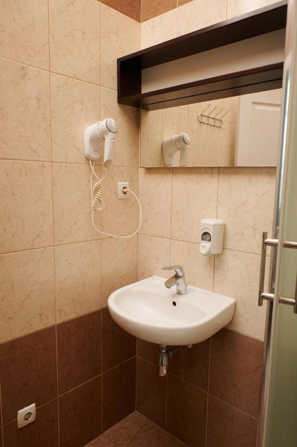 Old City Hotel Lviv Bagian luar foto